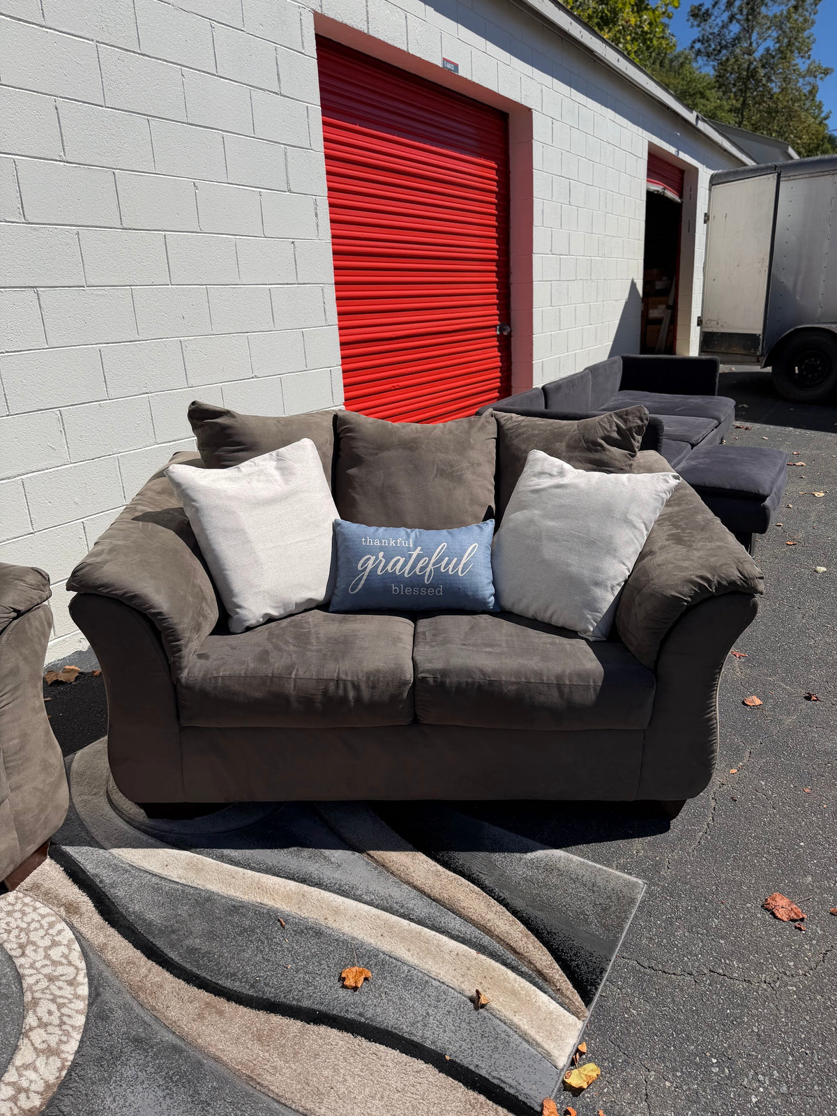 Ashley Darcy Sofa & Loveseat Set, photo 3
