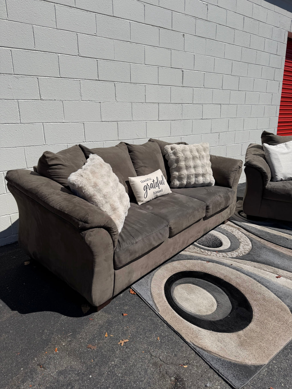 Ashley Darcy Sofa & Loveseat Set, photo 4