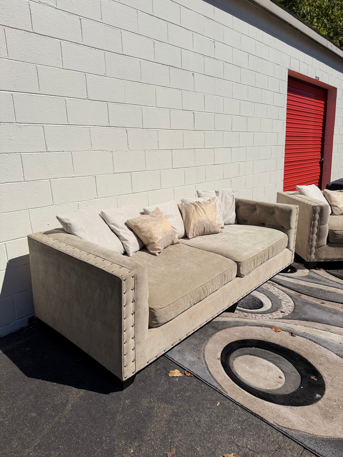 Cindy Crawford Sofa & Loveseat Set, photo 2