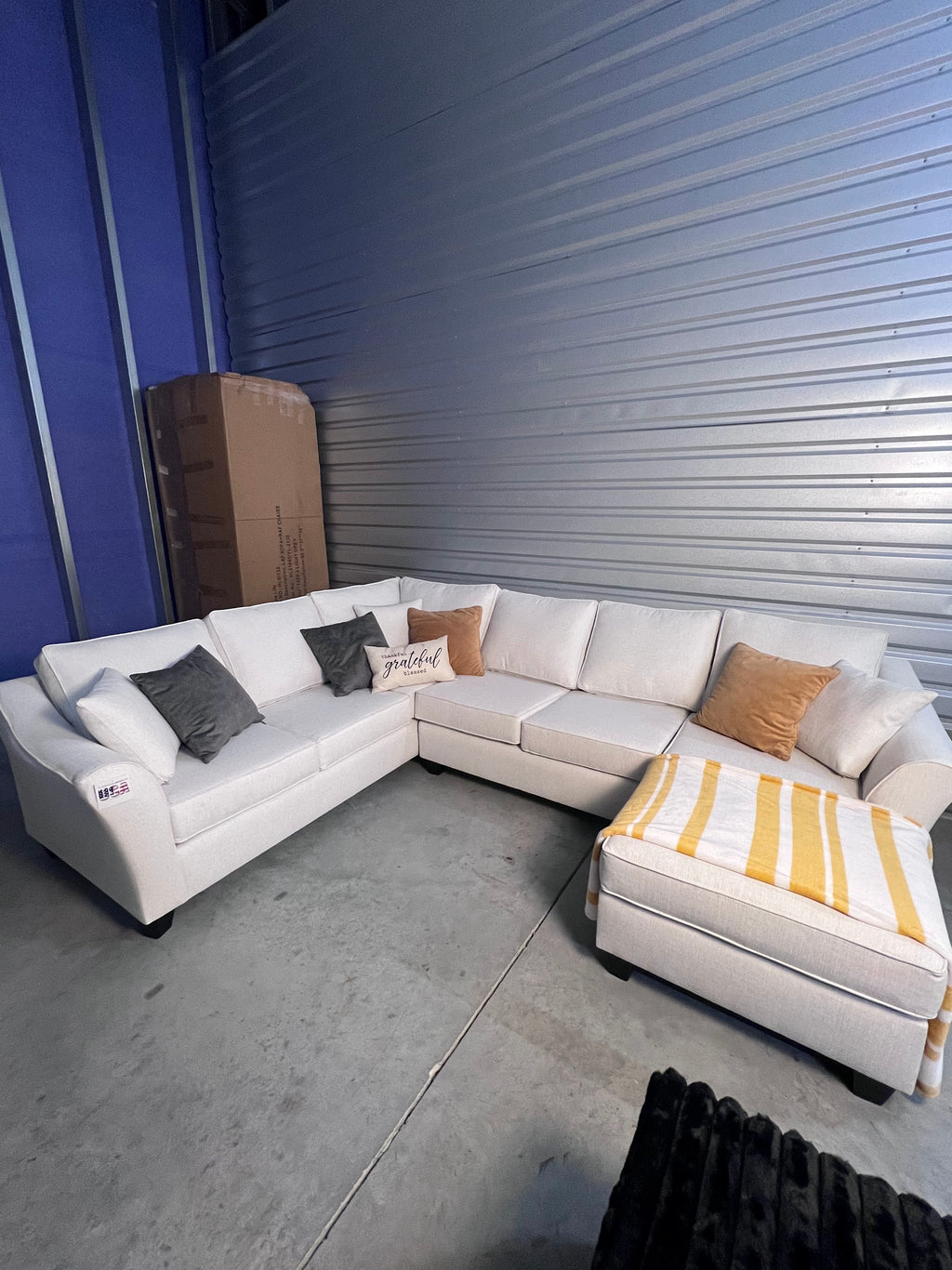White U-shape sectional, right chaise, full view