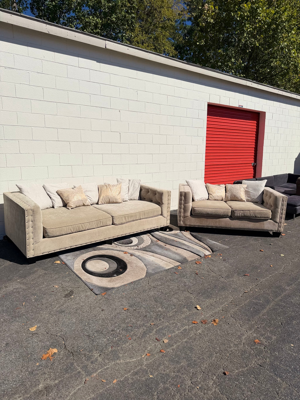 Cindy Crawford Sofa & Loveseat Set, photo 4